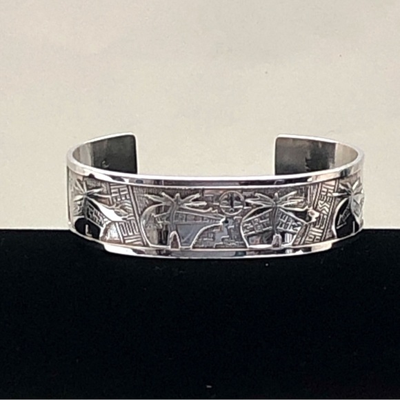 Vintage Roderick Tenorio Sterling Silver Bear Cuff - Picture 9 of 14